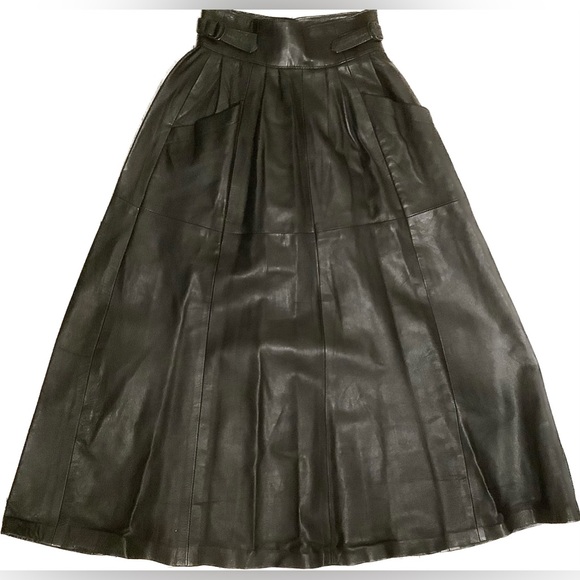 EUC black leather skirt Gossip Vancouver Canada - Picture 5 of 15